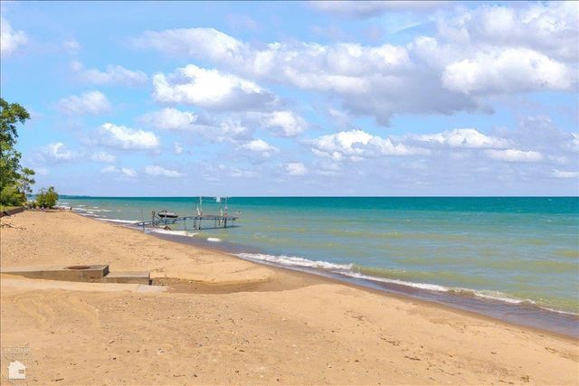 3079 Sandy Oaks Lane, Fort Gratiot Twp, MI 48059