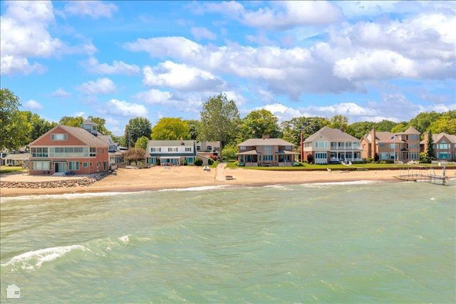 3079 Sandy Oaks Lane, Fort Gratiot Twp, MI 48059