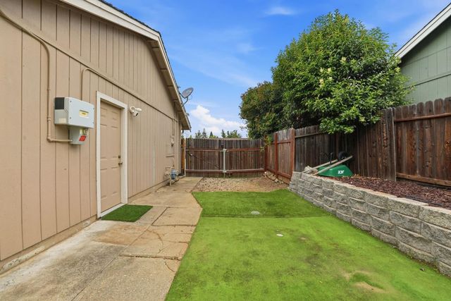 1646 Hedland Pl, El Dorado Hills, CA 95762