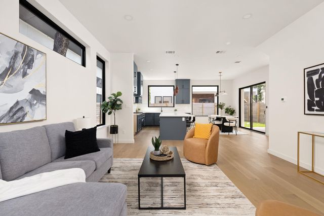2717 Lyons RD 1, Austin, TX 78702