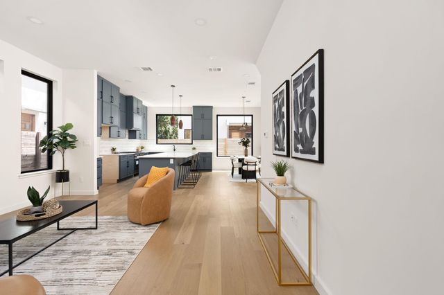 2717 Lyons RD 1, Austin, TX 78702