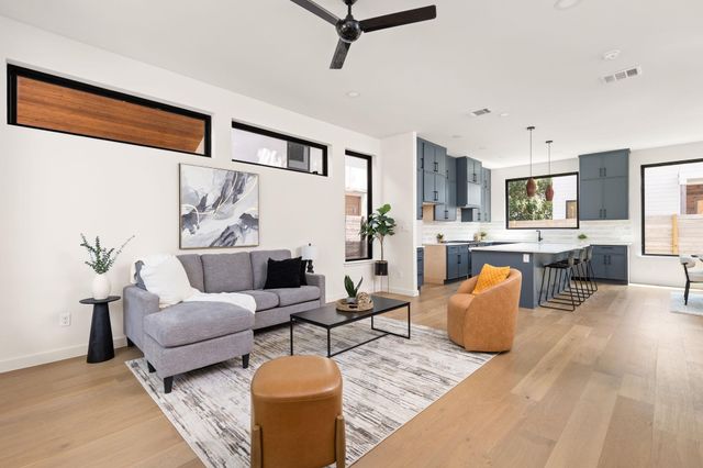 2717 Lyons RD 1, Austin, TX 78702