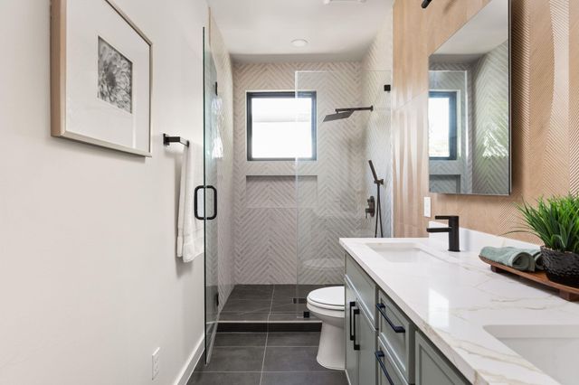 2717 Lyons RD 1, Austin, TX 78702