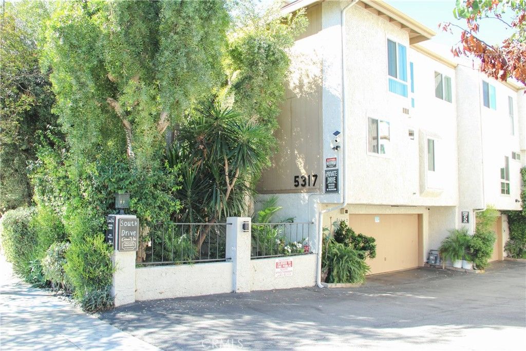 5317 Coldwater Canyon Avenue D, Sherman Oaks, CA 91401 — photo 2