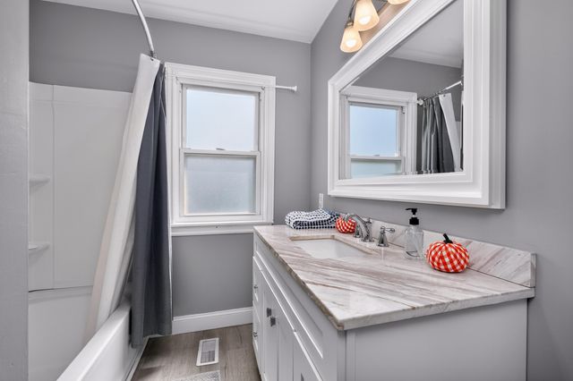 40 Charlotte Heights, Williamstown, KY 41097