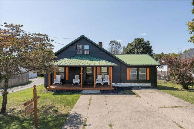 40 Charlotte Heights, Williamstown, KY 41097