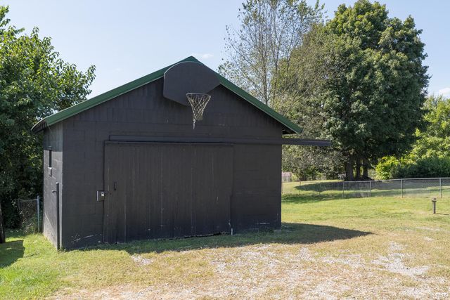 40 Charlotte Heights, Williamstown, KY 41097