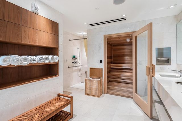 1643 Brickell Ave 2603, Miami, FL 33129