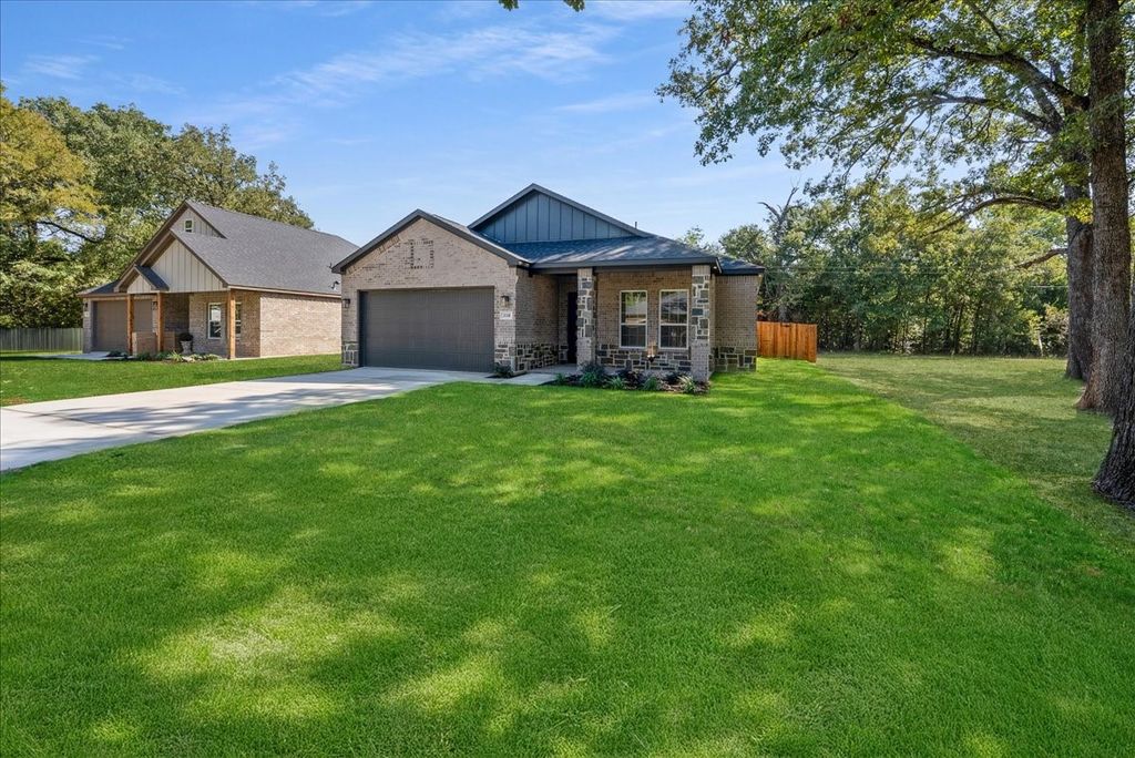 110 Dogwood Drive, Trinidad, TX 75163