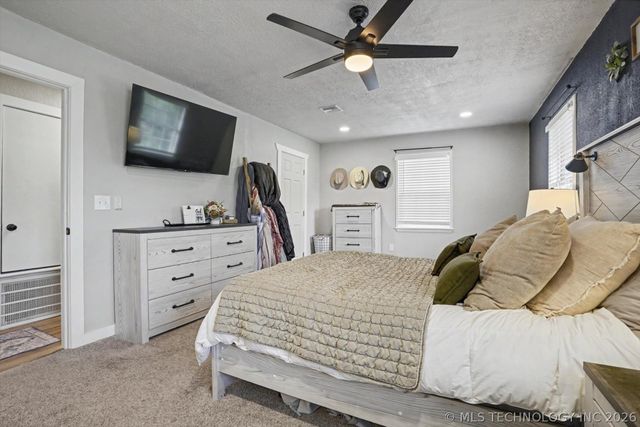 14079 S 294th East Avenue, Coweta, OK 74429