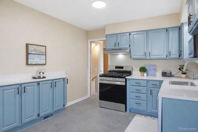 13581 Arnold Street, Redford Charter Township, MI 48239