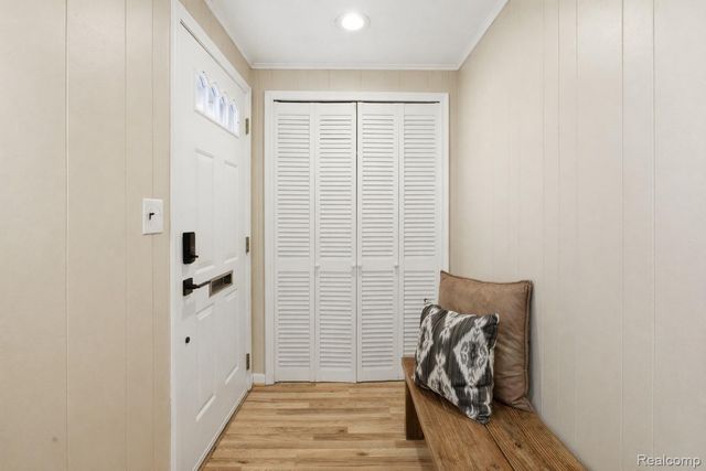 13581 Arnold Street, Redford Charter Township, MI 48239