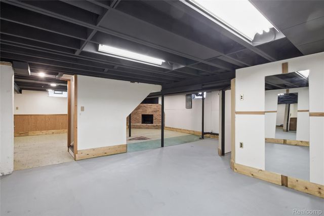 13581 Arnold Street, Redford Charter Township, MI 48239