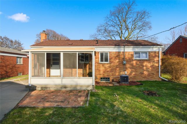 13581 Arnold Street, Redford Charter Township, MI 48239