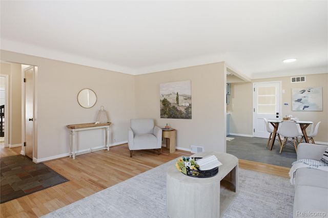 13581 Arnold Street, Redford Charter Township, MI 48239