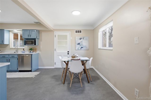 13581 Arnold Street, Redford Charter Township, MI 48239