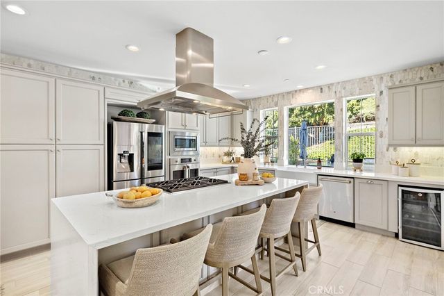 2 Ventada Street, Rancho Mission Viejo, CA 92694