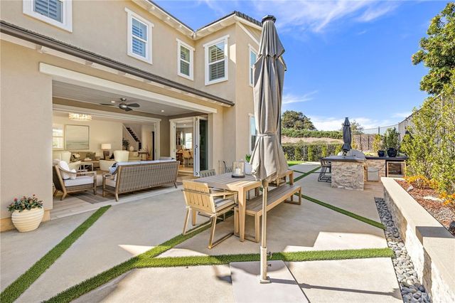 2 Ventada Street, Rancho Mission Viejo, CA 92694