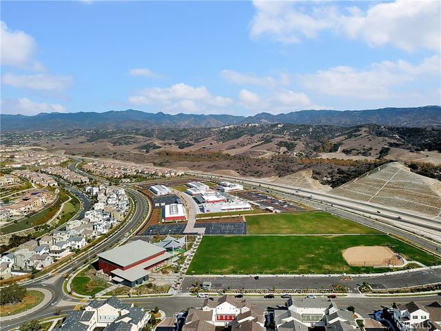 2 Ventada Street, Rancho Mission Viejo, CA 92694