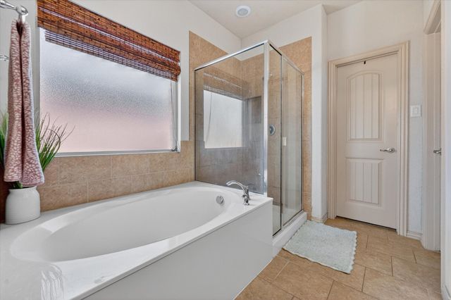 11929 Horseshoe Ridge Drive, Fort Worth, TX 76244