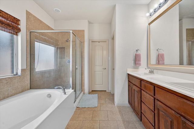 11929 Horseshoe Ridge Drive, Fort Worth, TX 76244