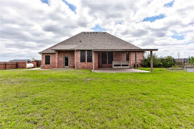 2957 Farm Drive, El Reno, OK 73036