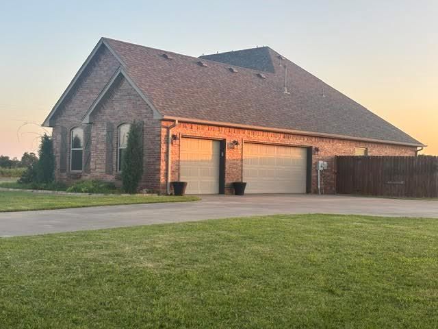 2957 Farm Drive, El Reno, OK 73036