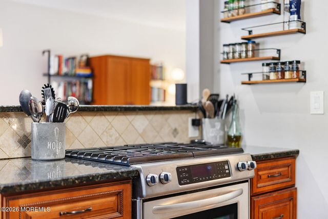 60 County Road D22, Cliffwood, NJ 07721