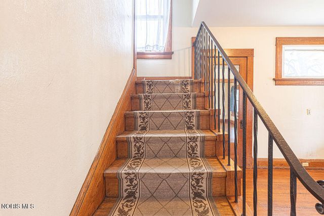 2534 Maplewood Avenue, Toledo, OH 43610