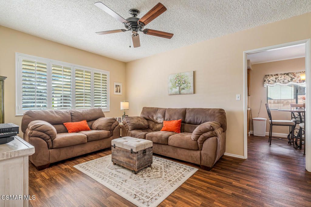 Image 10 of property listing at 9720 Sophia Avenue, North Hills, CA 91343