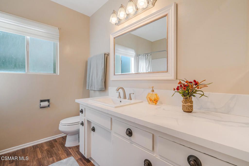 Image 19 of property listing at 9720 Sophia Avenue, North Hills, CA 91343