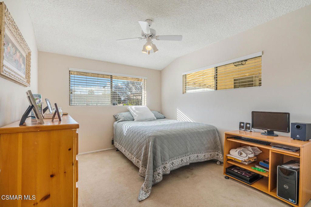 Image 22 of property listing at 9720 Sophia Avenue, North Hills, CA 91343