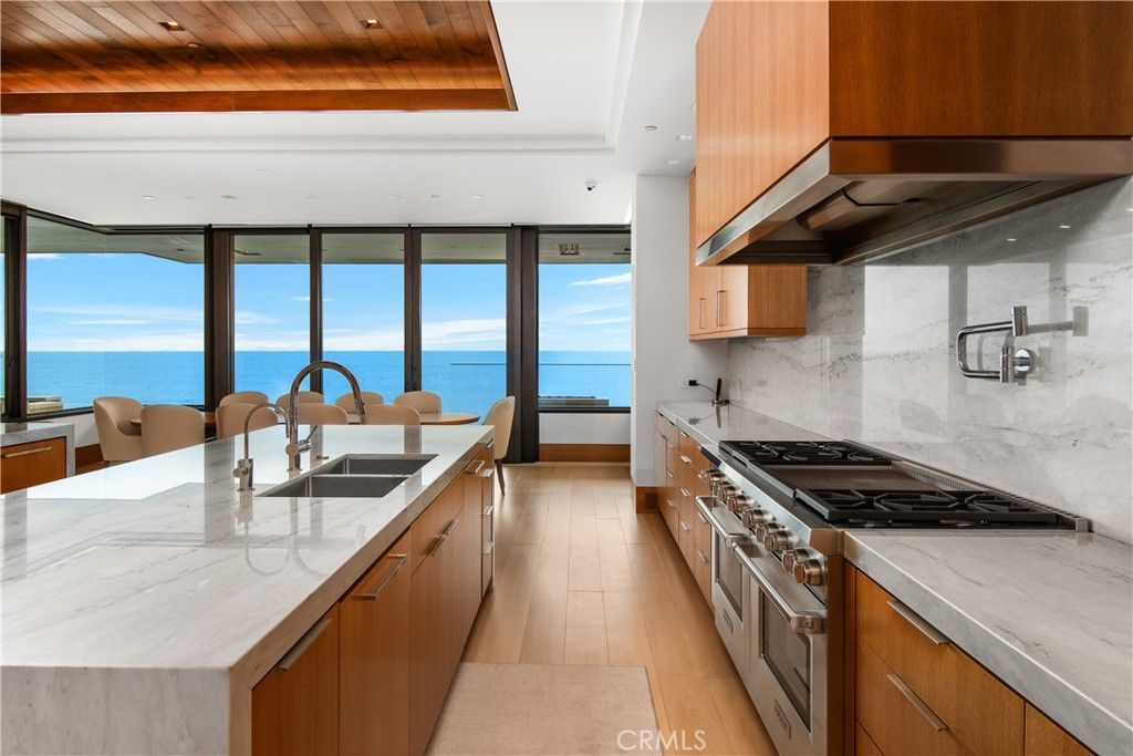 Image 7 of property listing at 17 Strand Beach Drive, Dana Point, CA 92629