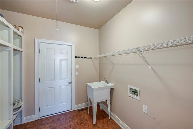 561 Avawam Drive, Richmond, KY 40475