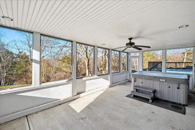 561 Avawam Drive, Richmond, KY 40475