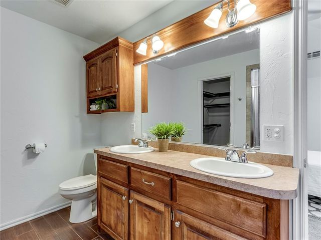 1916 N Shawnee Trail, Choctaw, OK 73020
