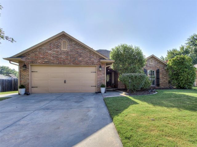 1916 N Shawnee Trail, Choctaw, OK 73020