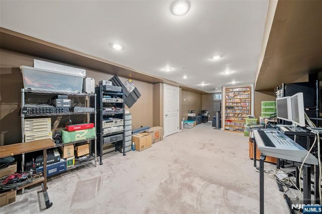 392 Oak Avenue, River Edge, NJ 07661