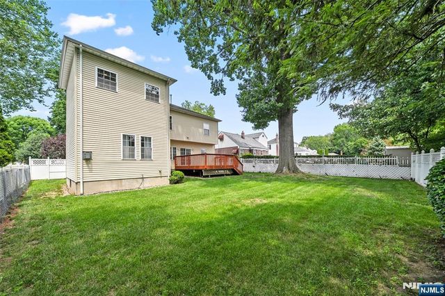 392 Oak Avenue, River Edge, NJ 07661
