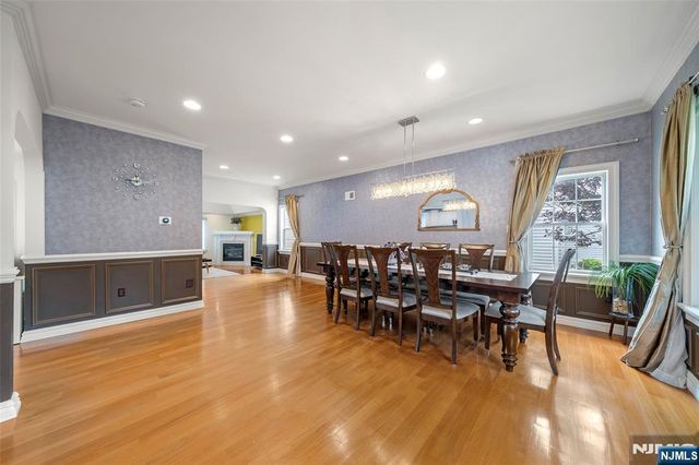 392 Oak Avenue, River Edge, NJ 07661