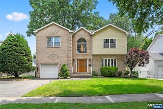 392 Oak Avenue, River Edge, NJ 07661