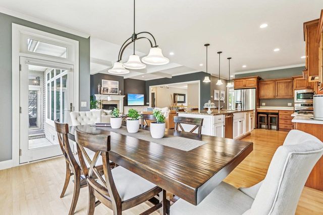 9718 Sandhill Road, Middleton, WI 53562