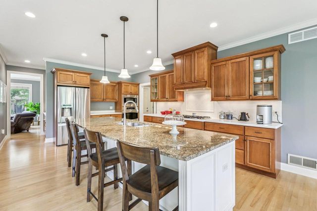 9718 Sandhill Road, Middleton, WI 53562