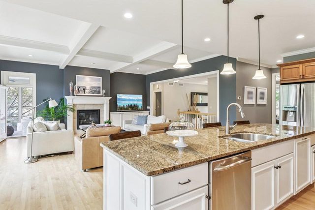 9718 Sandhill Road, Middleton, WI 53562