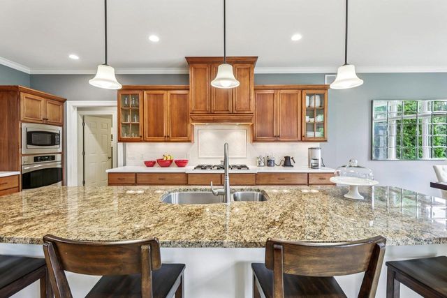 9718 Sandhill Road, Middleton, WI 53562