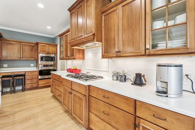 9718 Sandhill Road, Middleton, WI 53562