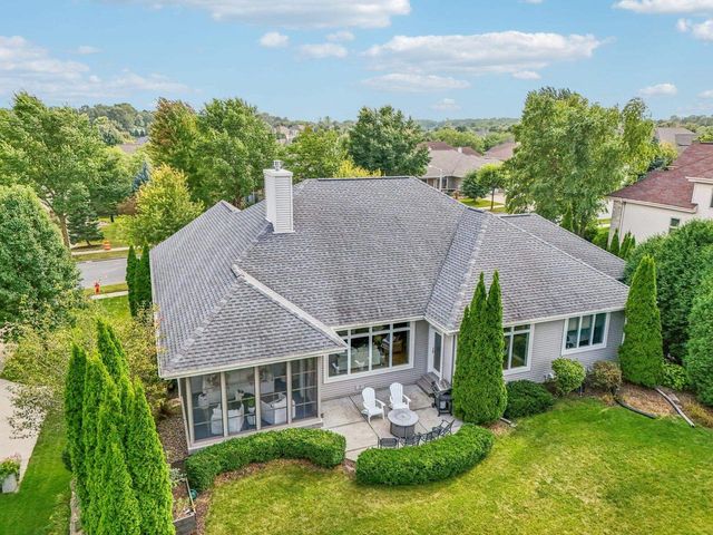 9718 Sandhill Road, Middleton, WI 53562