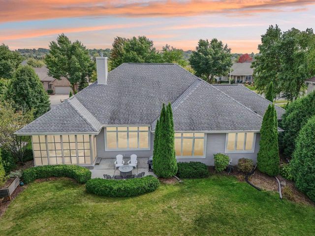 9718 Sandhill Road, Middleton, WI 53562