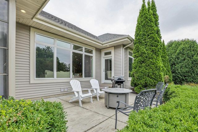 9718 Sandhill Road, Middleton, WI 53562