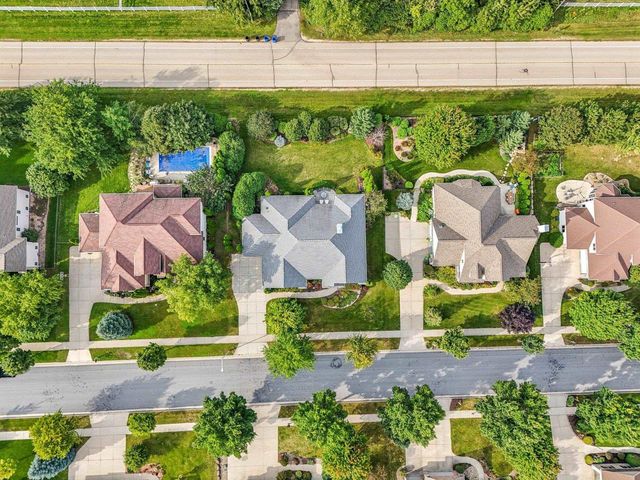 9718 Sandhill Road, Middleton, WI 53562